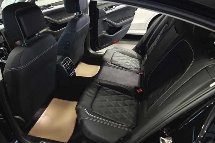 Used Volkswagen Magotan GTE Plug-in Hybrid 2022 GTE Luxury Model Interior 2