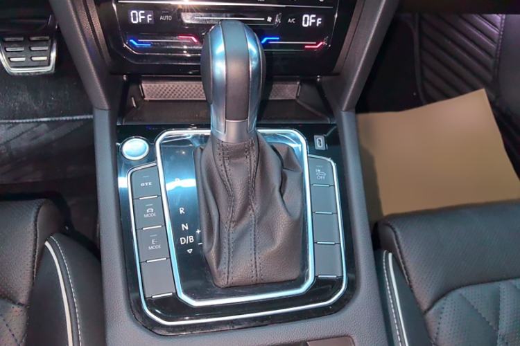 Used Volkswagen Magotan GTE Plug-in Hybrid 2022 GTE Luxury Model Interior 2