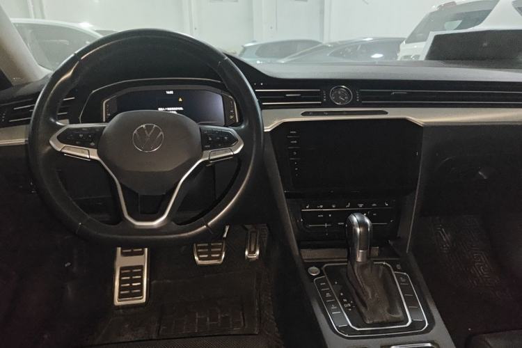 Used Volkswagen Magotan GTE Plug-in Hybrid 2022 GTE Prestige Model Interior 2