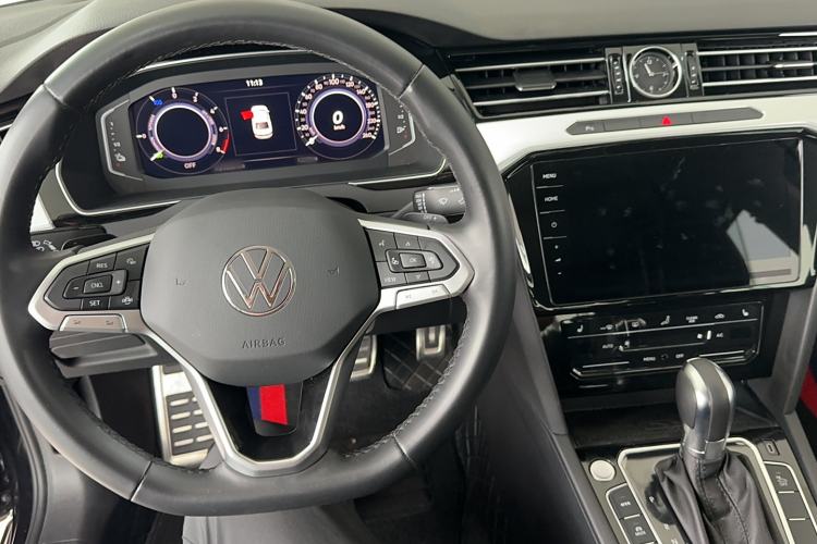 Used Volkswagen Magotan GTE Plug-in Hybrid 2022 GTE Luxury Model Interior 3