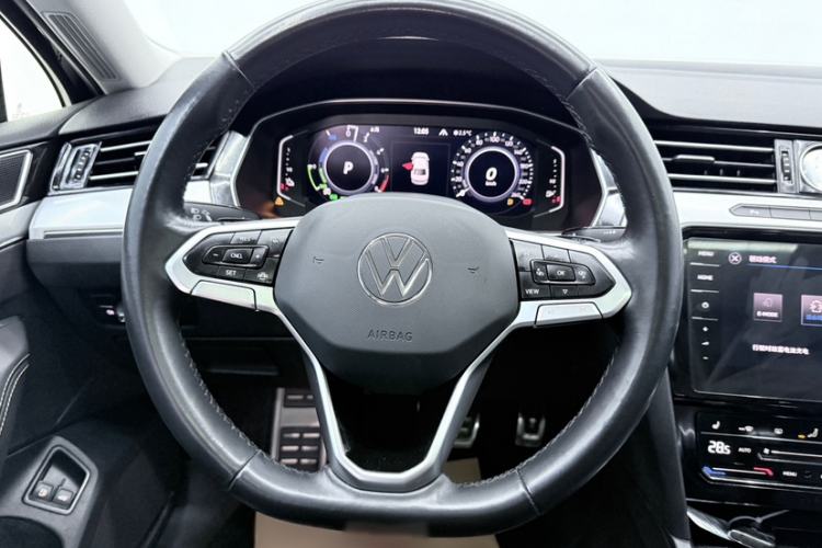 Used Volkswagen Magotan GTE Plug-in Hybrid 2022 GTE Luxury Model Interior 3