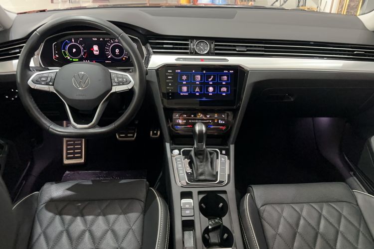 Used Volkswagen Magotan GTE Plug-in Hybrid 2022 GTE Luxury Model Interior 3