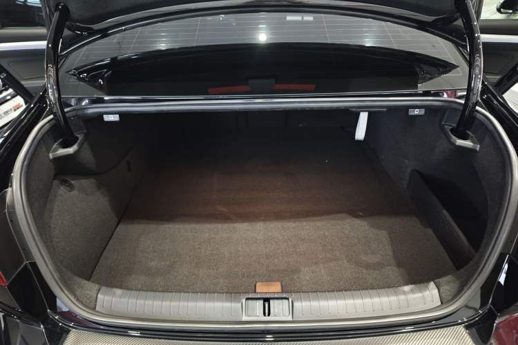 Used Volkswagen Magotan GTE Plug-in Hybrid 2022 GTE Luxury Model Interior 3