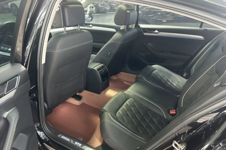 Used Volkswagen Magotan GTE Plug-in Hybrid 2022 GTE Luxury Model Interior 4