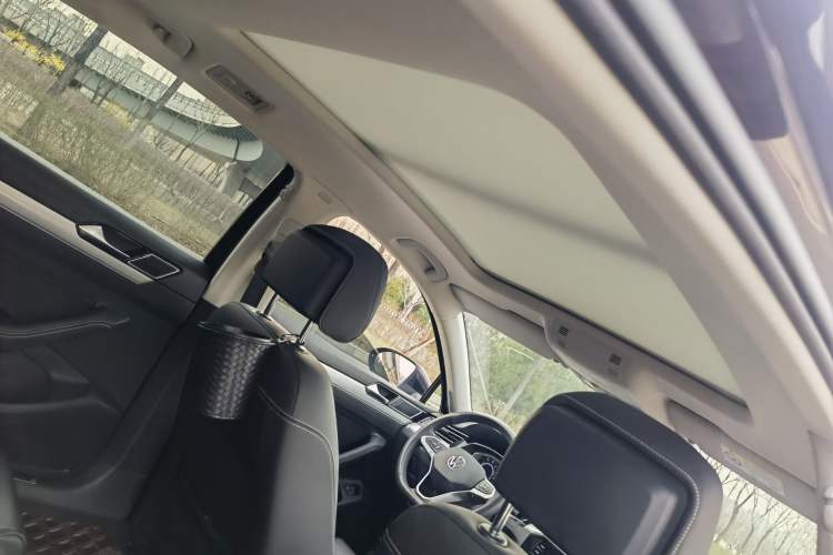 Used Volkswagen Magotan GTE Plug-in Hybrid 2022 GTE Luxury Model Interior 4