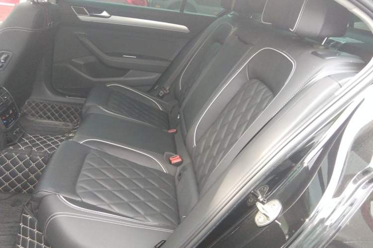 Used Volkswagen Magotan GTE Plug-in Hybrid 2022 GTE Prestige Model Interior 4