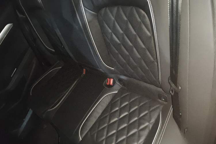 Used Volkswagen Magotan GTE Plug-in Hybrid 2022 GTE Prestige Model Interior 4