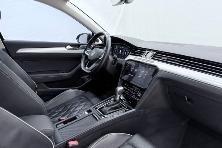 Used Volkswagen Magotan GTE Plug-in Hybrid 2022 GTE Luxury Model Interior 6