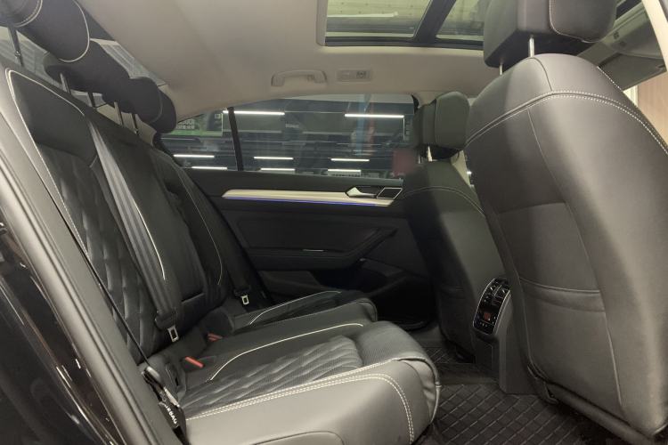 Used Volkswagen Magotan GTE Plug-in Hybrid 2022 GTE Luxury Model Interior 6