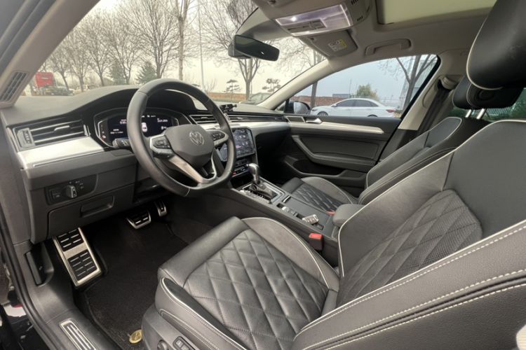 Used Volkswagen Magotan GTE Plug-in Hybrid 2022 GTE Prestige Model Interior 6
