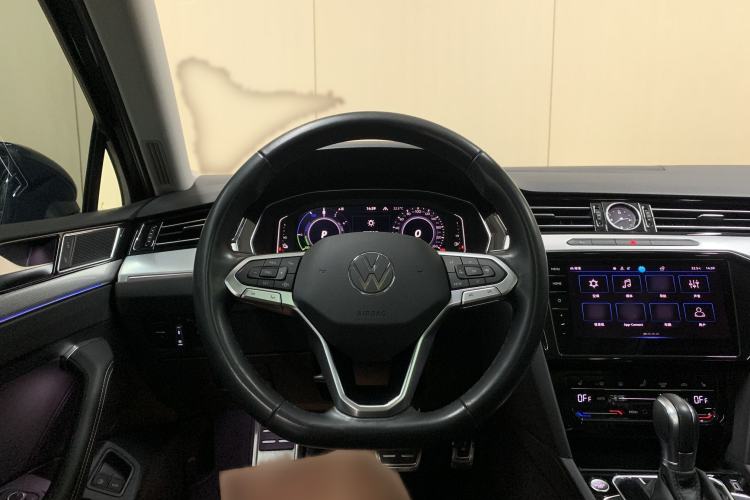 Used Volkswagen Magotan GTE Plug-in Hybrid 2022 GTE Luxury Model Interior 7