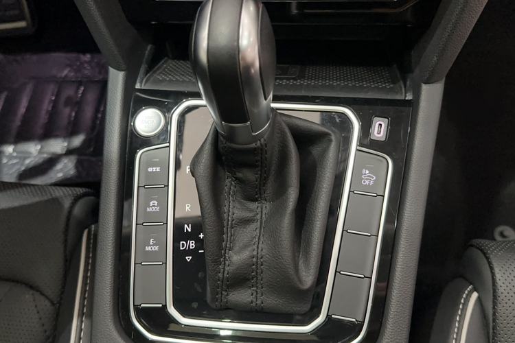 Used Volkswagen Magotan GTE Plug-in Hybrid 2022 GTE Luxury Model Interior 8