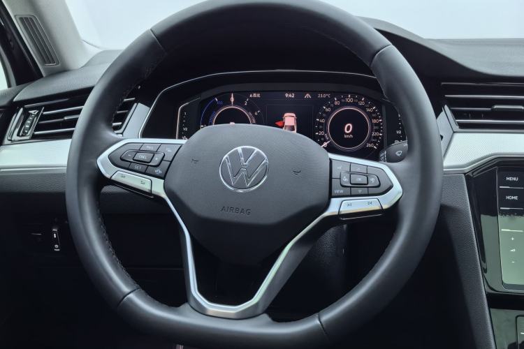 Used Volkswagen Magotan GTE Plug-in Hybrid 2022 GTE Luxury Model Interior 9