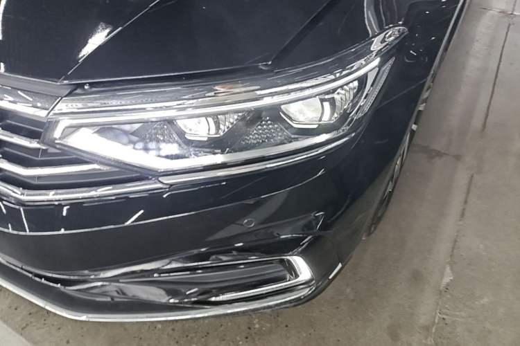 Used Volkswagen Magotan GTE Plug-in Hybrid 2022 GTE Prestige Model Left Front Headlight