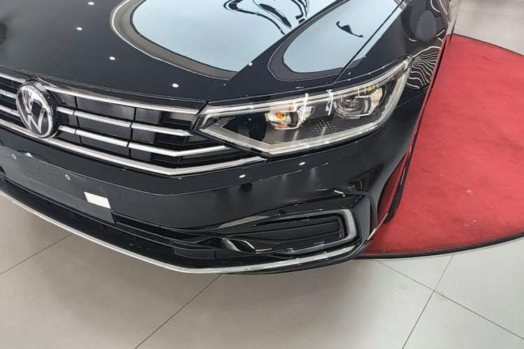 Used Volkswagen Magotan GTE Plug-in Hybrid 2022 GTE Luxury Model Left Front Headlight