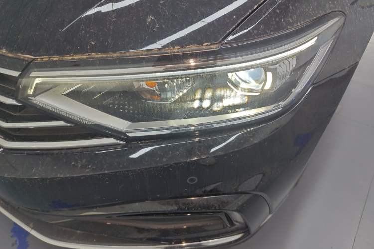 Used Volkswagen Magotan GTE Plug-in Hybrid 2022 GTE Luxury Model Left Front Headlight