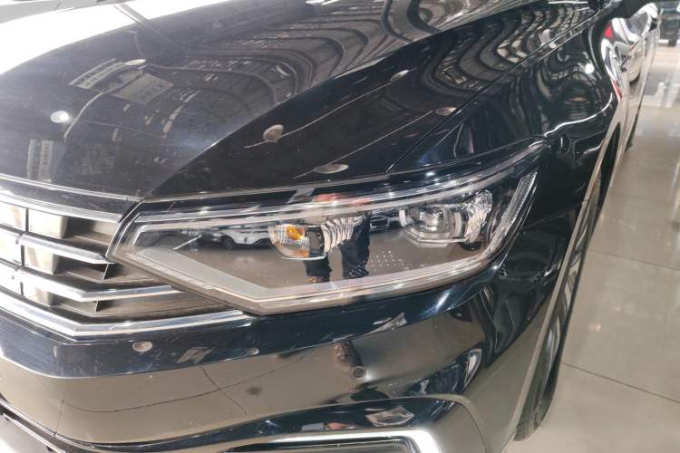 Used Volkswagen Magotan GTE Plug-in Hybrid 2022 GTE Luxury Model Left Front Headlight