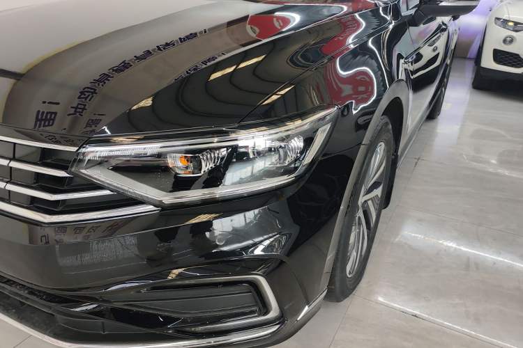 Used Volkswagen Magotan GTE Plug-in Hybrid 2022 GTE Luxury Model Left Front Headlight