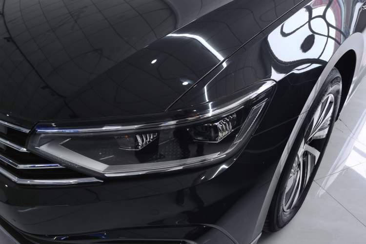 Used Volkswagen Magotan GTE Plug-in Hybrid 2022 GTE Luxury Model Left Front Headlight