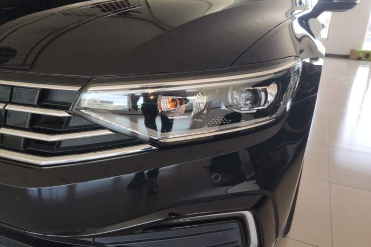 Used Volkswagen Magotan GTE Plug-in Hybrid 2022 GTE Luxury Model Left Front Headlight