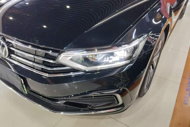 Used Volkswagen Magotan GTE Plug-in Hybrid 2022 GTE Luxury Model Left Front Headlight