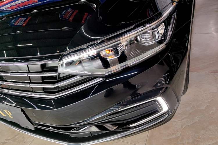 Used Volkswagen Magotan GTE Plug-in Hybrid 2022 GTE Luxury Model Left Front Headlight