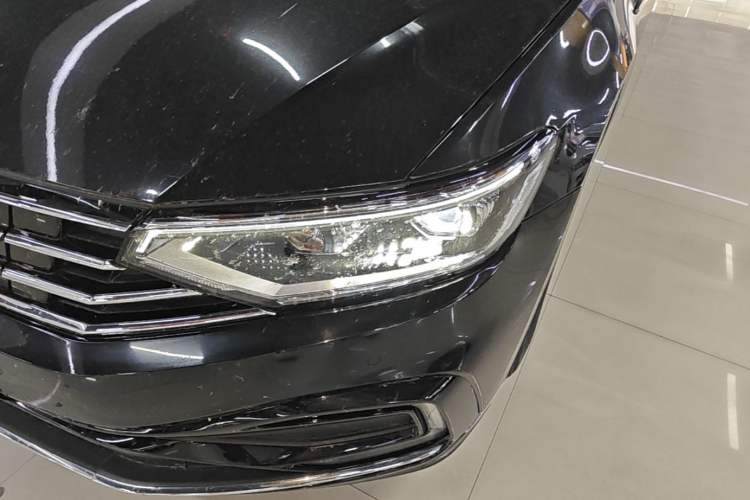 Used Volkswagen Magotan GTE Plug-in Hybrid 2022 GTE Luxury Model Left Front Headlight