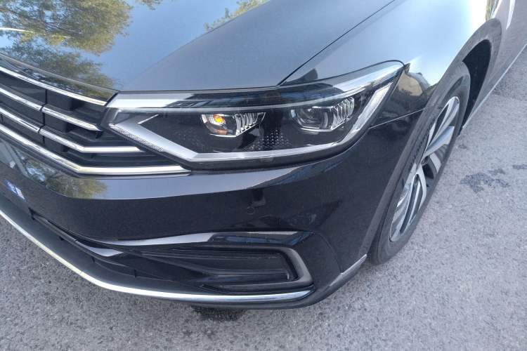 Used Volkswagen Magotan GTE Plug-in Hybrid 2022 GTE Luxury Model Left Front Headlight
