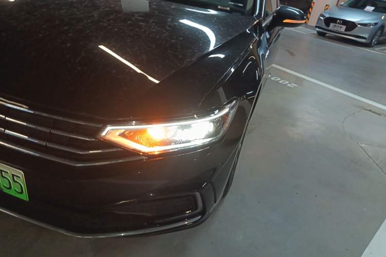 Used Volkswagen Magotan GTE Plug-in Hybrid 2022 GTE Luxury Model Left Front Headlight
