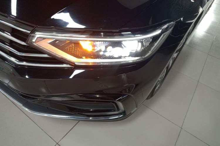 Used Volkswagen Magotan GTE Plug-in Hybrid 2022 GTE Luxury Model Left Front Headlight