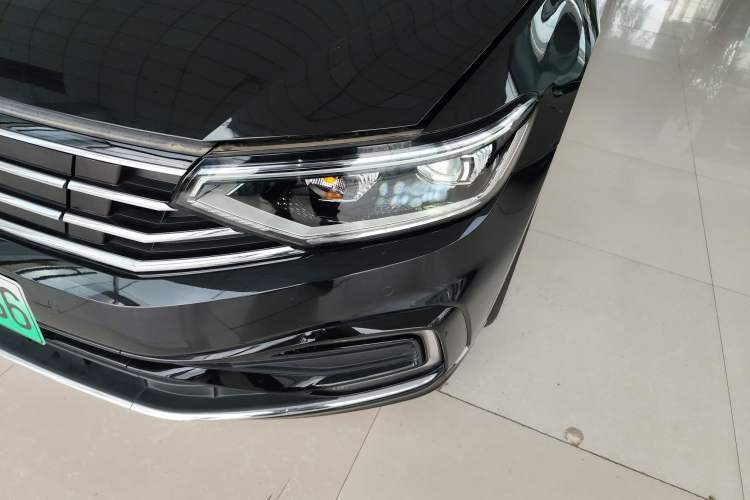 Used Volkswagen Magotan GTE Plug-in Hybrid 2022 GTE Luxury Model Left Front Headlight
