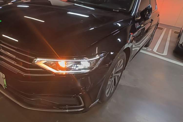 Used Volkswagen Magotan GTE Plug-in Hybrid 2022 GTE Luxury Model Left Front Headlight