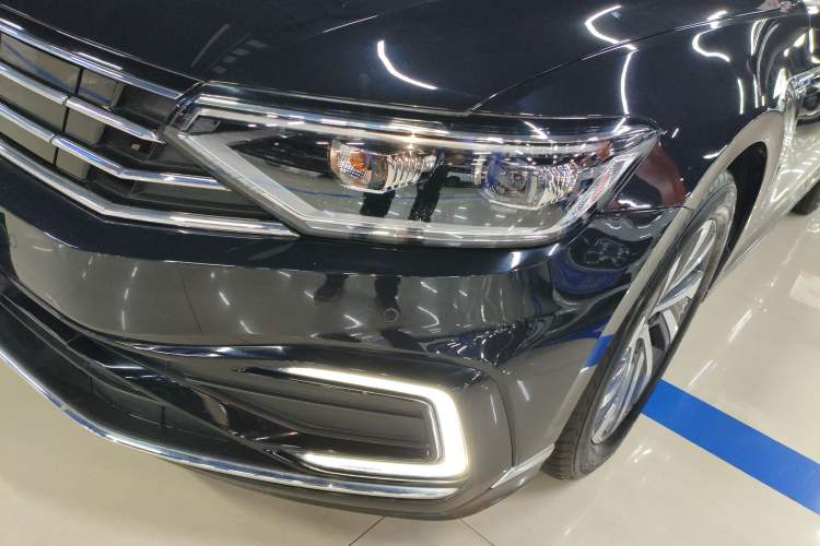 Used Volkswagen Magotan GTE Plug-in Hybrid 2022 GTE Luxury Model Left Front Headlight