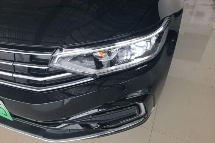 Used Volkswagen Magotan GTE Plug-in Hybrid 2022 GTE Luxury Model Left Front Headlight