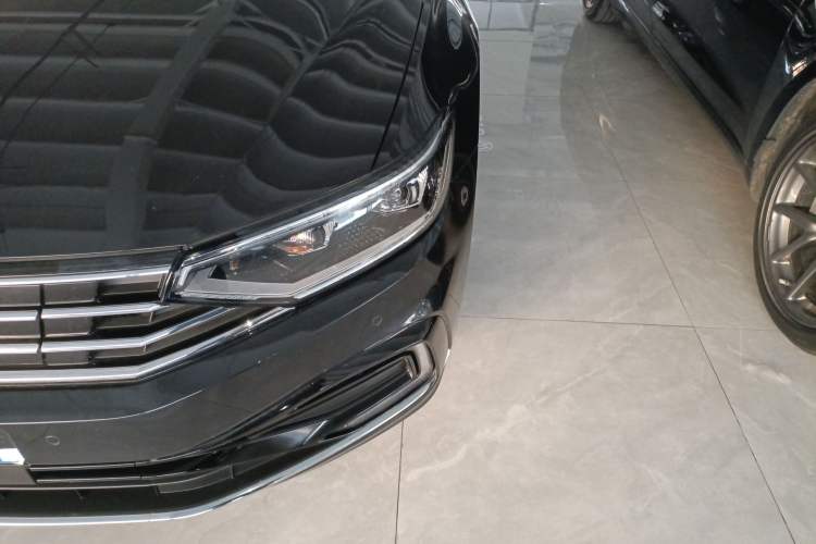 Used Volkswagen Magotan GTE Plug-in Hybrid 2022 GTE Luxury Model Left Front Headlight