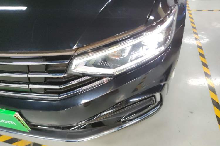 Used Volkswagen Magotan GTE Plug-in Hybrid 2022 GTE Luxury Model Left Front Headlight