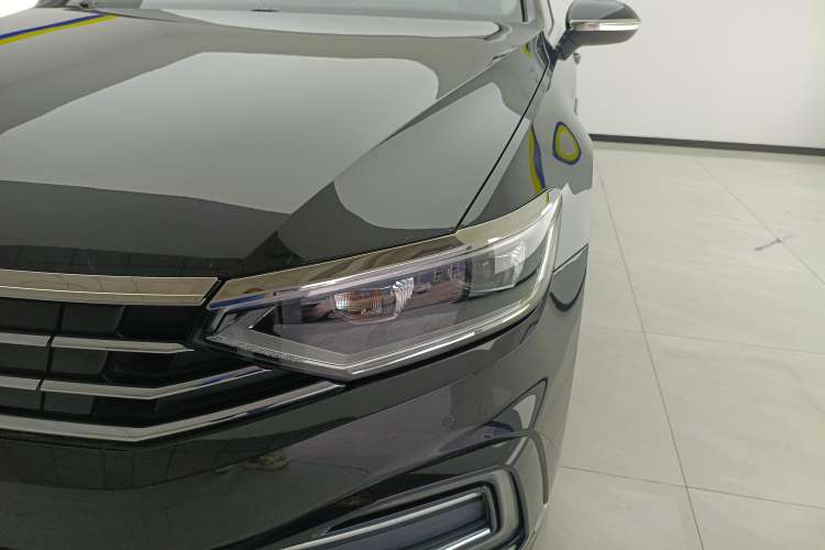 Used Volkswagen Magotan GTE Plug-in Hybrid 2022 GTE Luxury Model Left Front Headlight