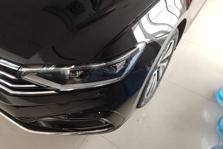 Used Volkswagen Magotan GTE Plug-in Hybrid 2022 GTE Luxury Model Left Front Headlight