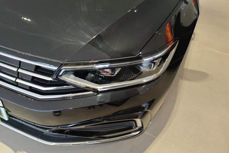 Used Volkswagen Magotan GTE Plug-in Hybrid 2022 GTE Luxury Model Left Front Headlight