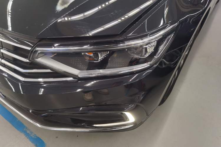 Used Volkswagen Magotan GTE Plug-in Hybrid 2022 GTE Luxury Model Left Front Headlight