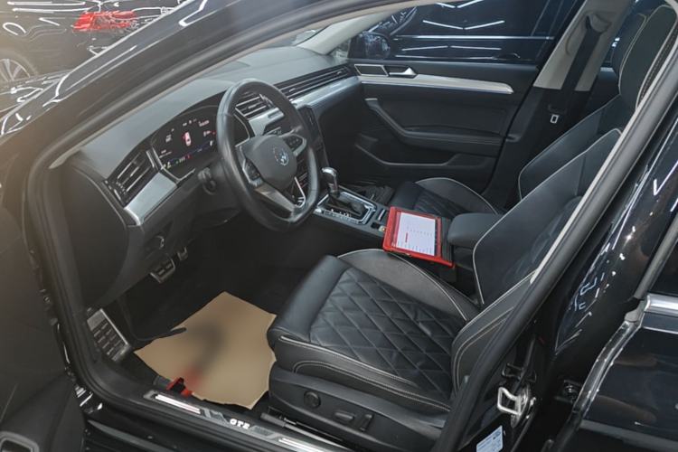 Used Volkswagen Magotan GTE Plug-in Hybrid 2022 GTE Luxury Model Left Front Seat