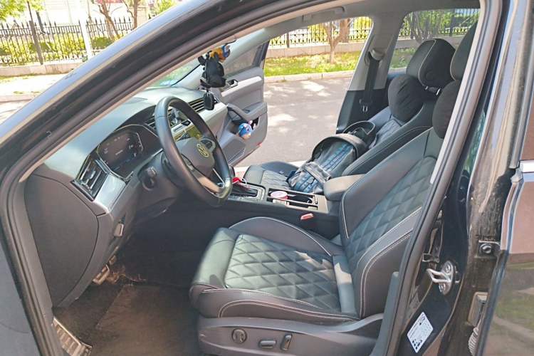 Used Volkswagen Magotan GTE Plug-in Hybrid 2022 GTE Luxury Model Left Front Seat