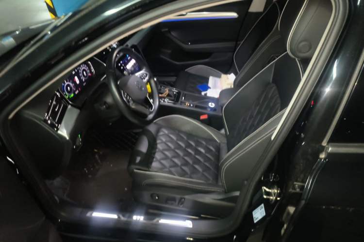 Used Volkswagen Magotan GTE Plug-in Hybrid 2022 GTE Luxury Model Left Front Seat