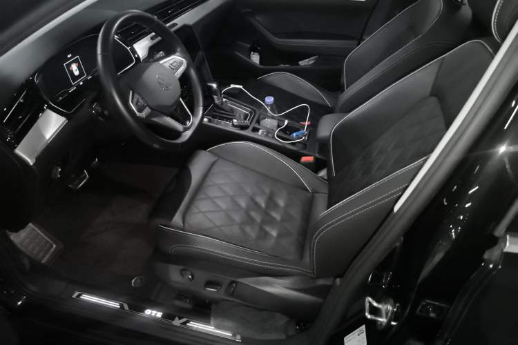 Used Volkswagen Magotan GTE Plug-in Hybrid 2022 GTE Luxury Model Left Front Seat