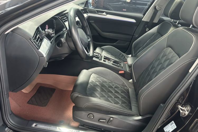 Used Volkswagen Magotan GTE Plug-in Hybrid 2022 GTE Luxury Model Left Front Seat