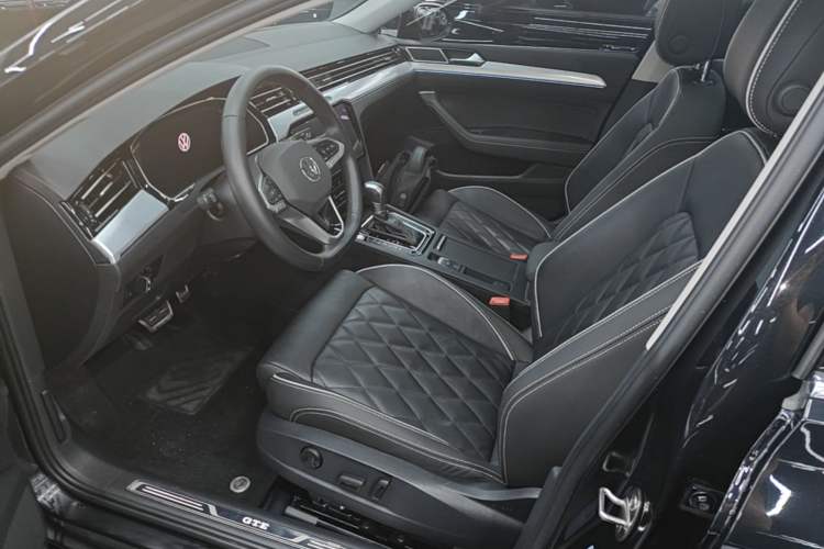 Used Volkswagen Magotan GTE Plug-in Hybrid 2022 GTE Luxury Model Left Front Seat