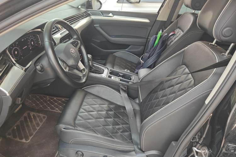 Used Volkswagen Magotan GTE Plug-in Hybrid 2022 GTE Luxury Model Left Front Seat