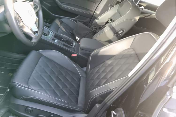 Used Volkswagen Magotan GTE Plug-in Hybrid 2022 GTE Luxury Model Left Front Seat