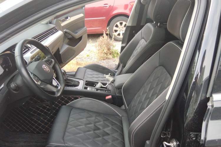 Used Volkswagen Magotan GTE Plug-in Hybrid 2022 GTE Prestige Model Left Front Seat