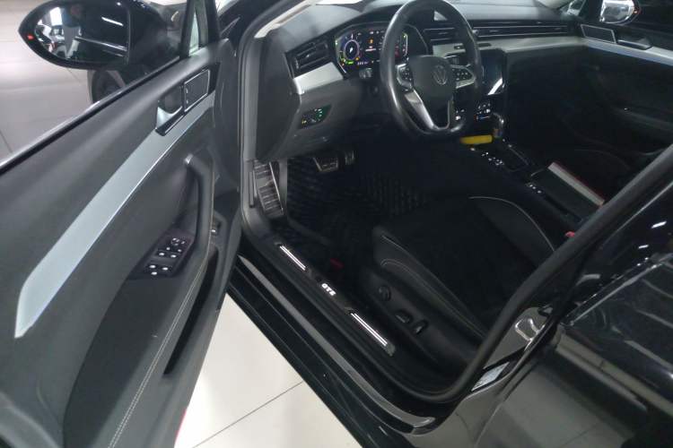 Used Volkswagen Magotan GTE Plug-in Hybrid 2022 GTE Luxury Model Left Front Seat